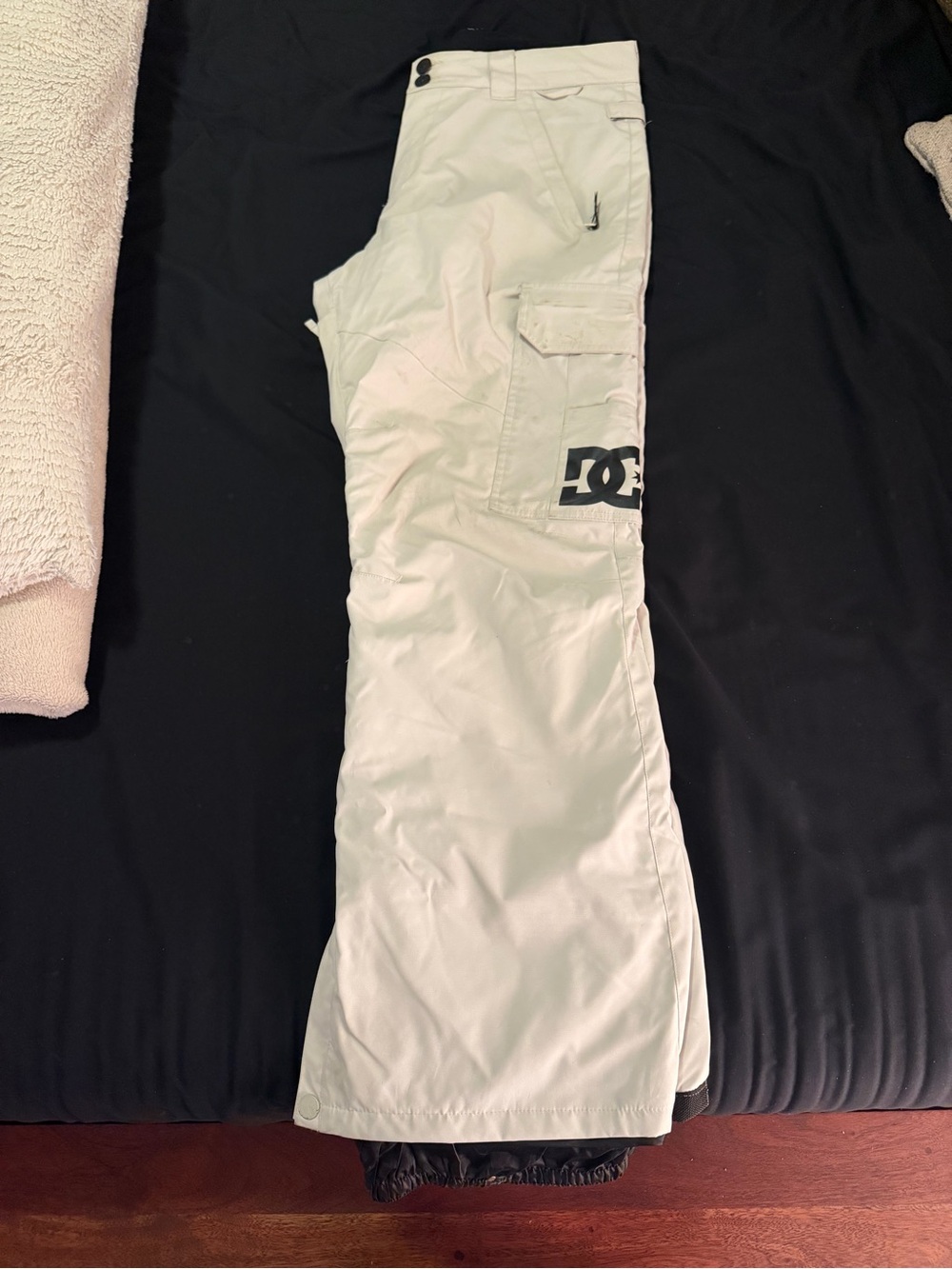 Men’s DC snowboard pants